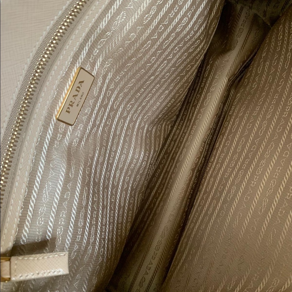 PRADA Galleria tote - Picture 10 of 16